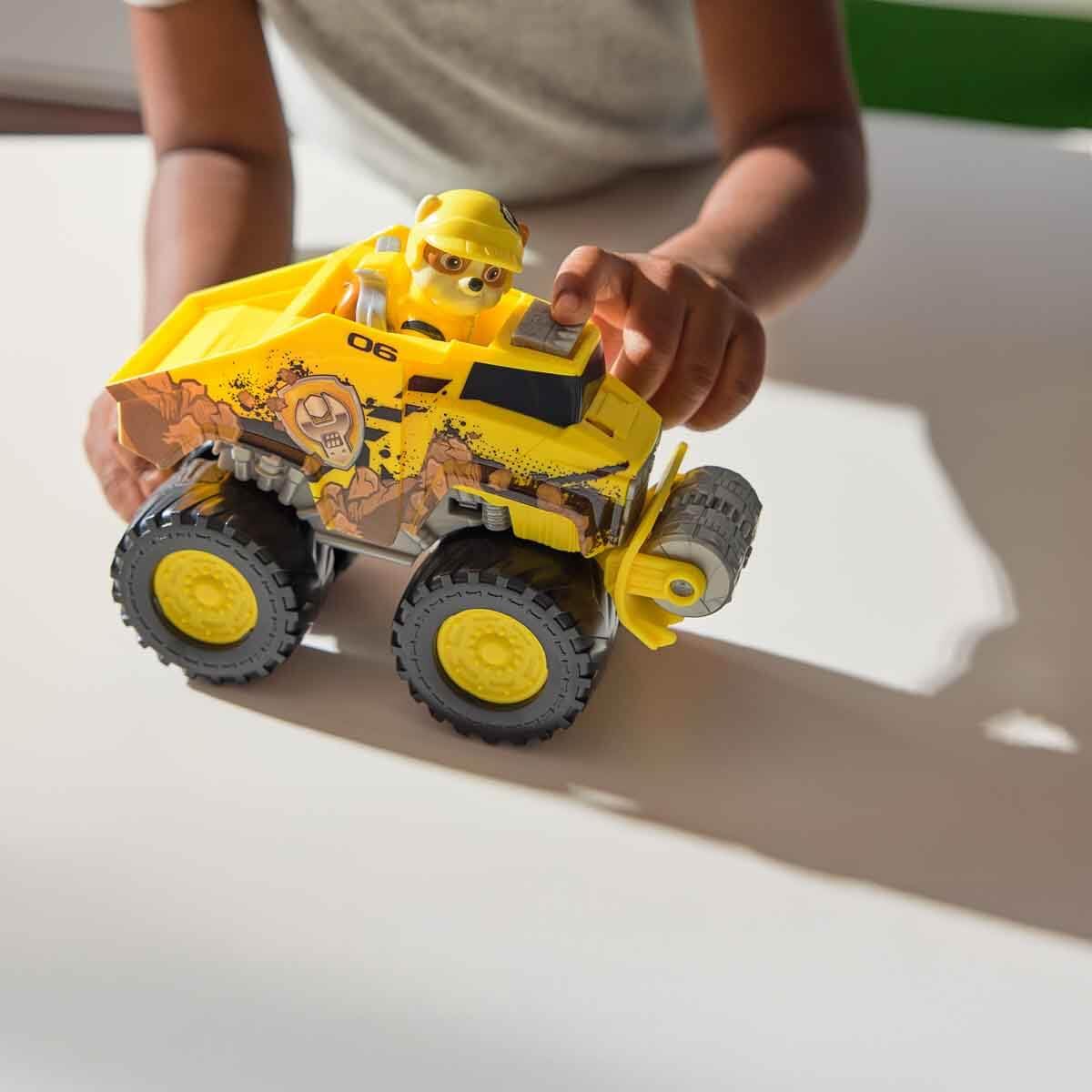 Paw Patrol Rubble Rescue Wheels - Collectable Action Car Figure - Children's Toy for 3 Years and Above | Rescue Wheels Excavator Pack with Roller with Rubble Figure Paw Patrol vehicle for children from 3 years old.