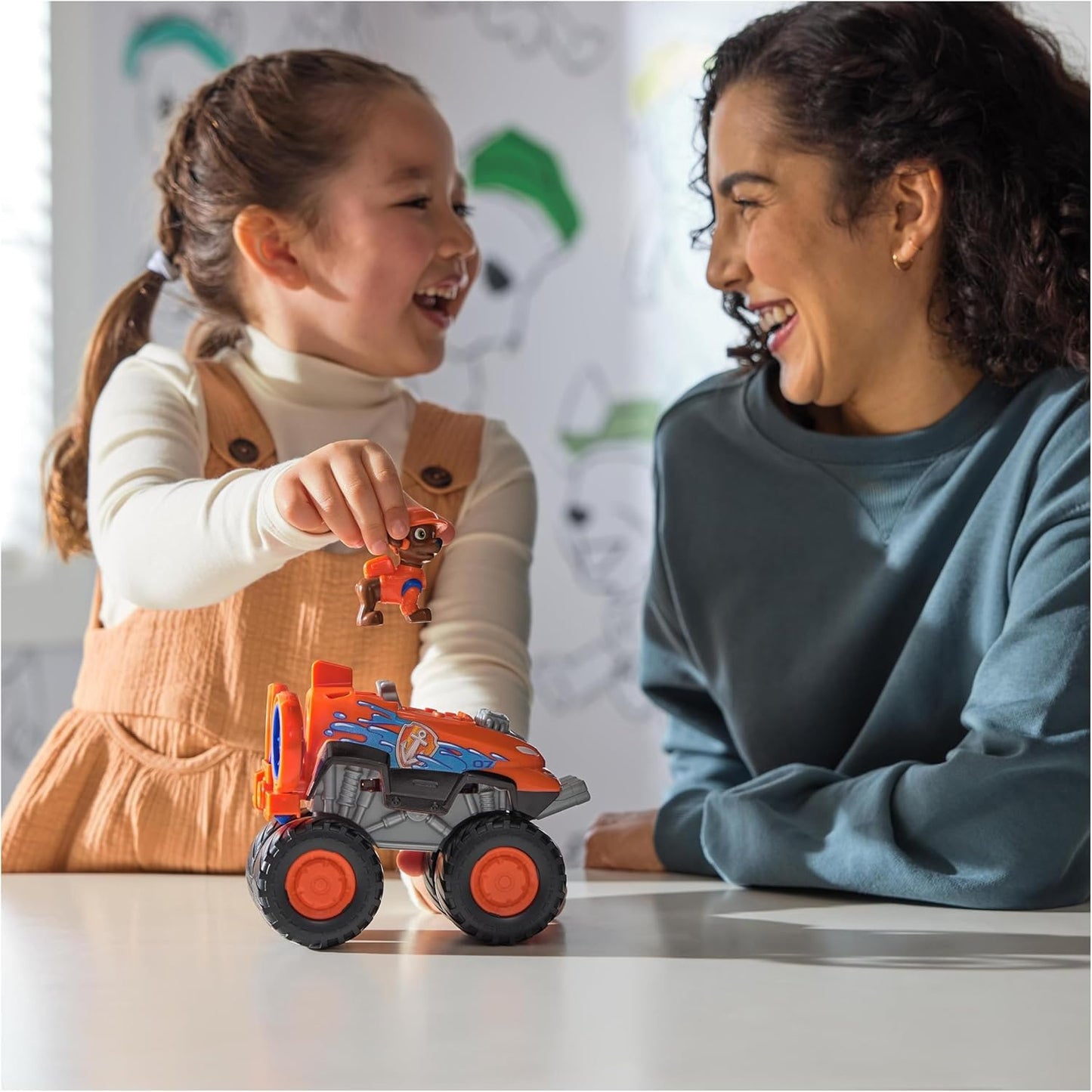 Paw Patrol Zuma Rescue Wheels - Collectable Action Car Figure - 2 Projectiles - Children's Toy for 3 Years and Above