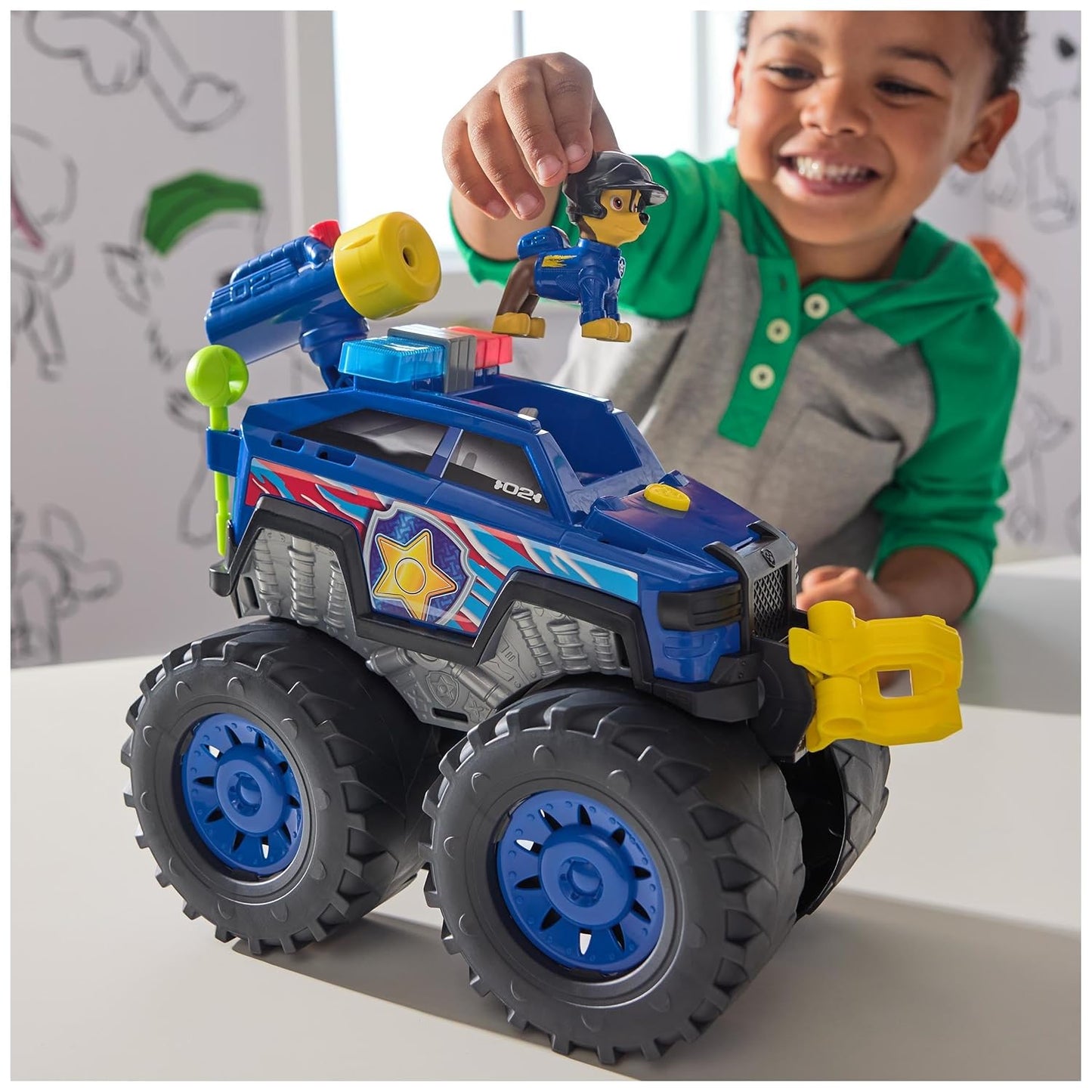 PAW Patrol Rescue Wheels Chases Deluxe Monster Truck with Bullet Drop, Motorised Winch, Lights & Sounds, Toy for Children from 3 Years