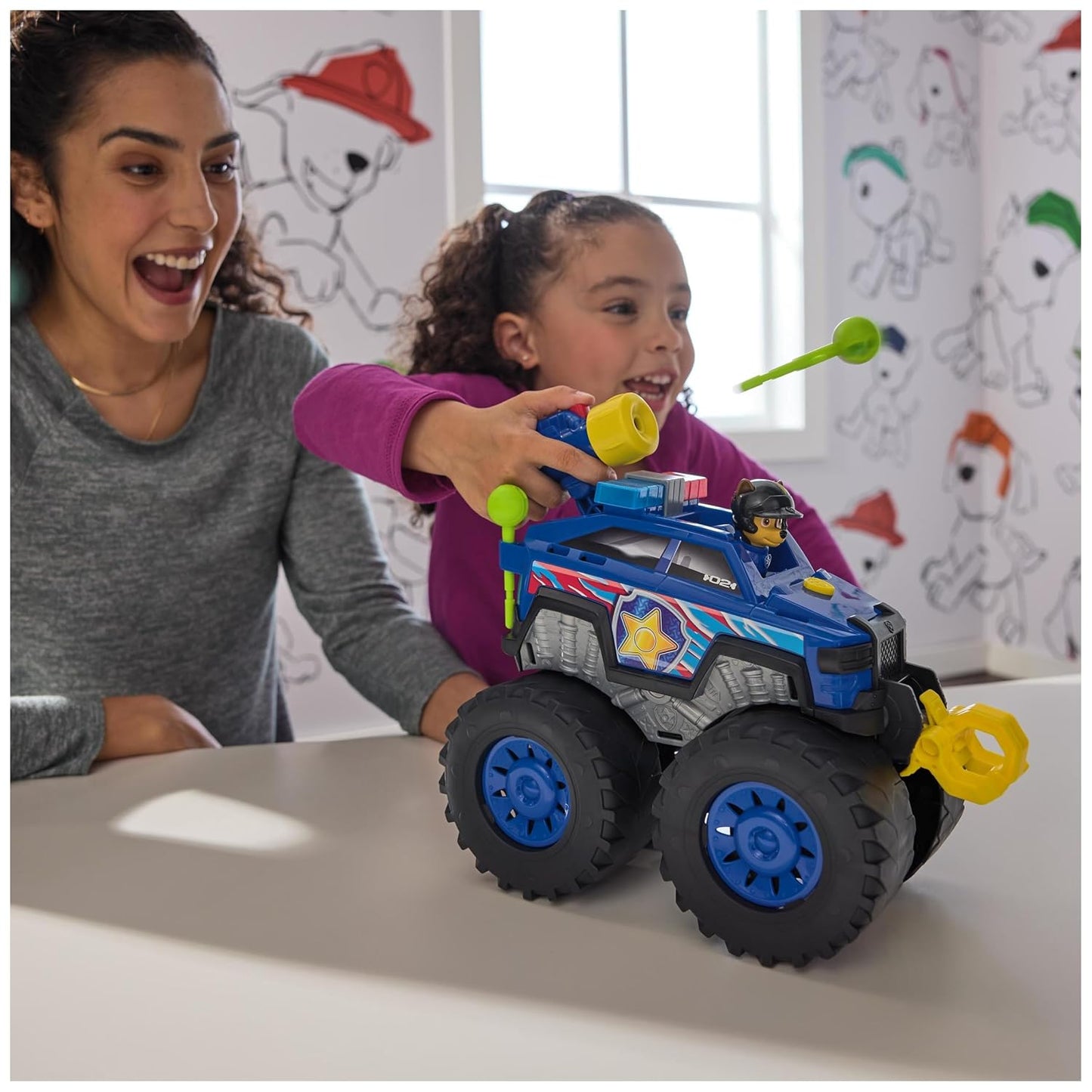 PAW Patrol Rescue Wheels Chases Deluxe Monster Truck with Bullet Drop, Motorised Winch, Lights & Sounds, Toy for Children from 3 Years