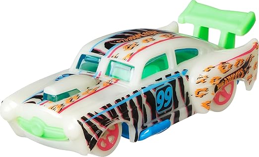 Hot Wheels Monster Trucks Glow in The Dark Multipack with 10 Toy Vehicles: 5 Monster Trucks & 5 1:64 Scale Cars, Collectible Gift for Kids Ages 4 to 8 Years Old