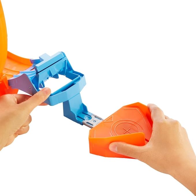 Hot Wheels® Loop Stunt Champion™ Track Set with Dual-Track Loop, Dual Launch, Spring Ramp & 1 Car for Kids 4 Years Old & Older