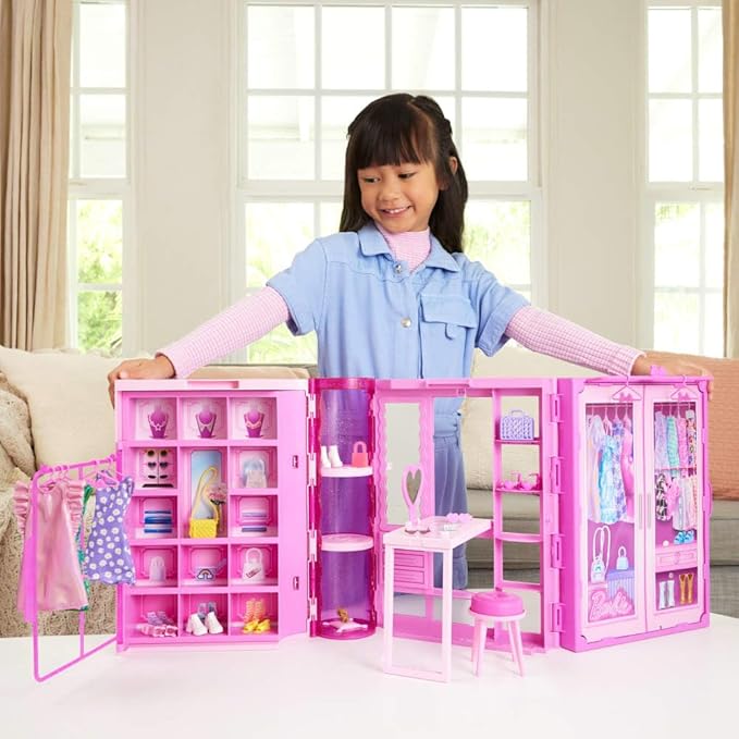Barbie HXD58 Dream Wardrobe Toy Playset with Blonde Fashion Doll, Fashions and Accessories, Just Under 1 m Wide with More Than 25 Pieces, 3 Complete Looks, 3 Complete Looks