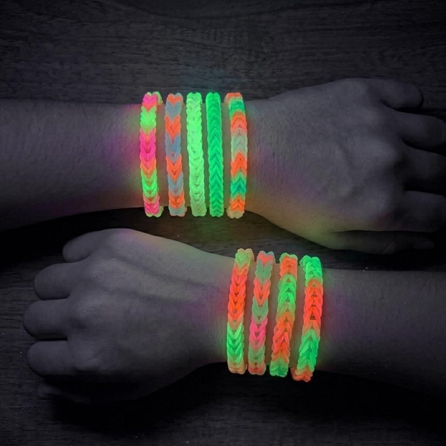 Imagimake Rainbow Loom Glow in the Dark Kit | Bracelet Making kit with 450+ Bands & Clips | Auto Loom Tool |DIY Art & Craft Kit |Travel Toys | Creative Gift for Girls Age 7+